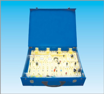 Circuit demonstration breadboard for student 21054